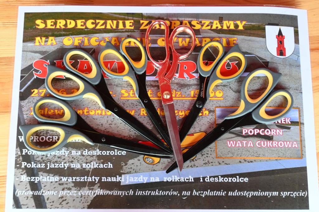 Uroczyste otwarcie skateparku w Radoszycach. Piknik i warsztaty z trików na deskorolce [zdjęcia]