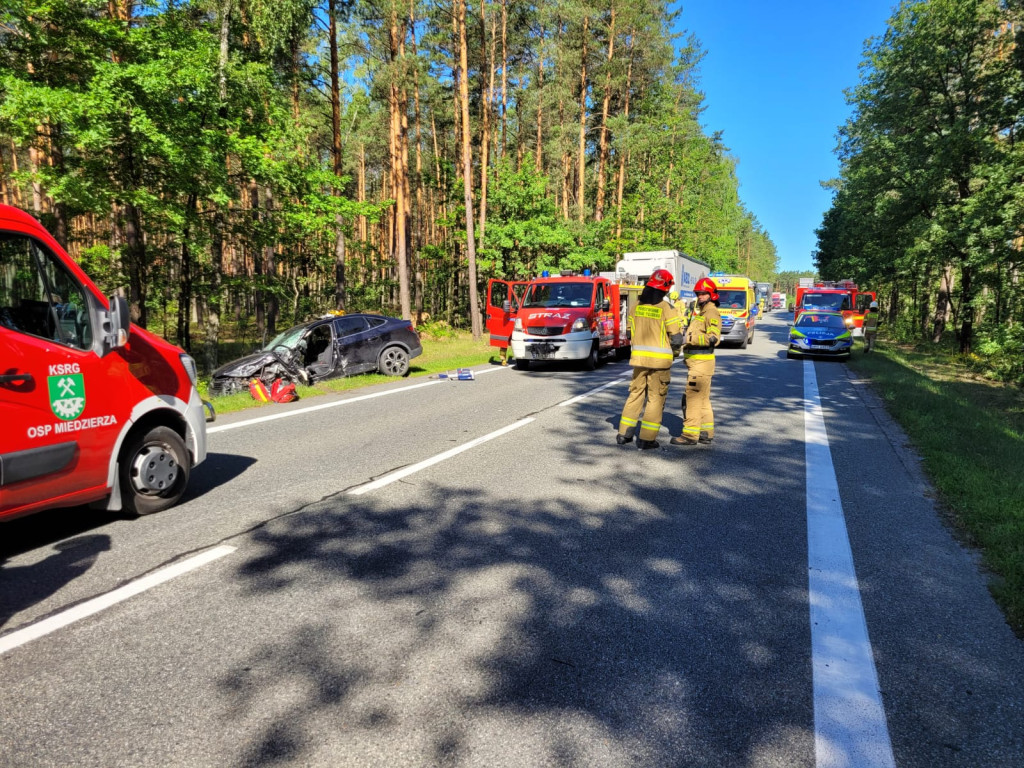 Wypadek w okolicach Wiosny. Droga krajowa zablokowana! [zdjęcia]