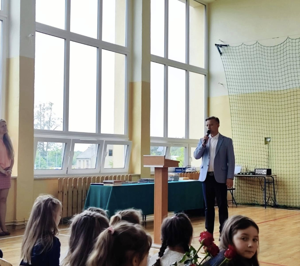 Szkoły w Czermnie i Fałkowie zakończyły rok szkolny 2024/2025 [zdjęcia]