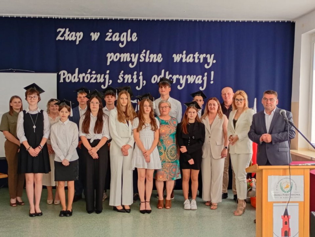 Uczniowie i nauczyciele z gminy Radoszyce pożegnali rok szkolny i rozpoczęli wakacje [zdjęcia]