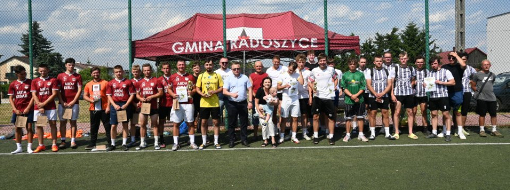 Futbol i pomoc. Za nami turniej Gramy dla Bartka w Radoszycach [wideo, zdjęcia]