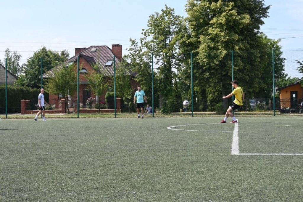 Futbol i pomoc. Za nami turniej Gramy dla Bartka w Radoszycach [wideo, zdjęcia]