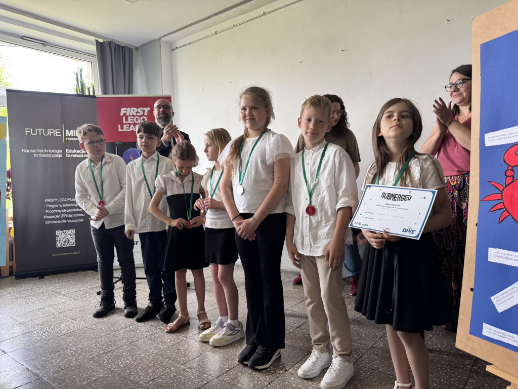 Szkoły z gminy Stąporków wkroczyły w świat technologii z FIRST LEGO League Explore [zdjęcia]