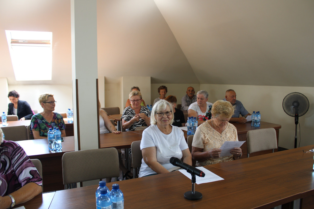 Seniorzy uczą się, jak nie dać się oszukać [wideo, zdjęcia]