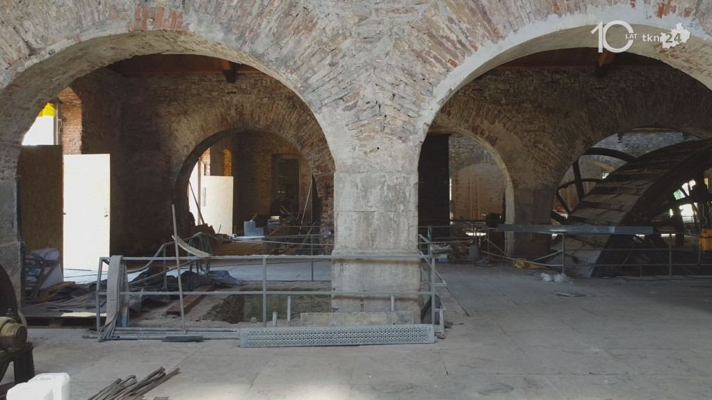 Muzeum w Sielpi zyskuje nowe oblicze. Dach już niemal na ukończeniu [wideo, zdjęcia]