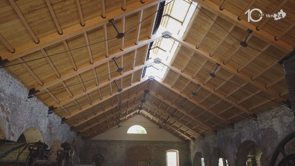 Muzeum w Sielpi zyskuje nowe oblicze. Dach już niemal na ukończeniu [wideo, zdjęcia]