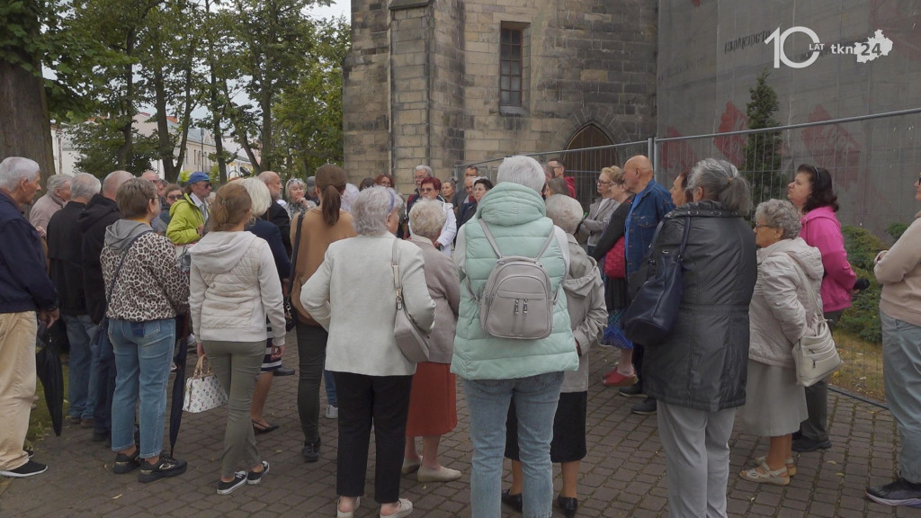 Zwiedzali Kolegiatę w Końskich. Podziwiali jej urok po dużym remoncie [wideo, zdjęcia]