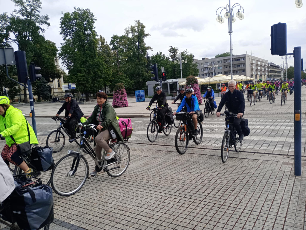 Rowerowi pielgrzymi dotarli do Częstochowy. XX jubileuszowa wyprawa zakończona sukcesem [zdjęcia]