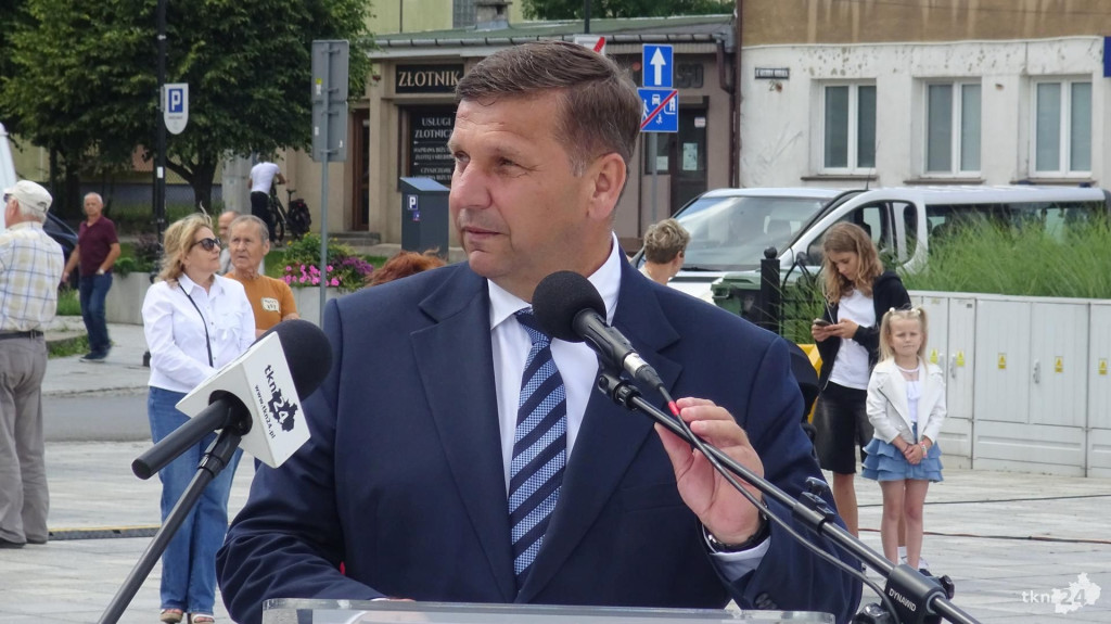 Wojewódzkie obchody Święta Policji w Końskich. Relacja wideo i foto