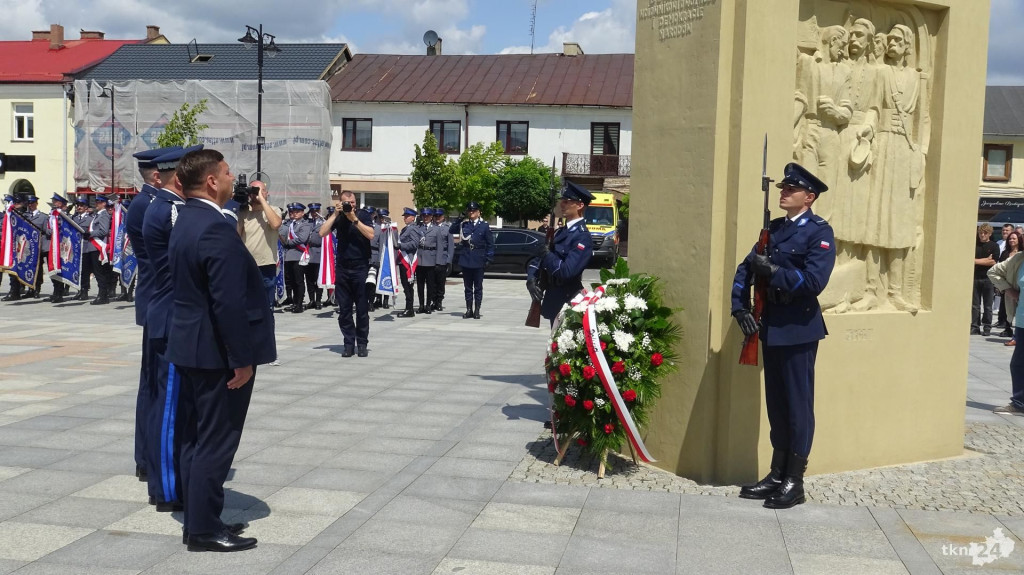 Wojewódzkie obchody Święta Policji w Końskich. Relacja wideo i foto