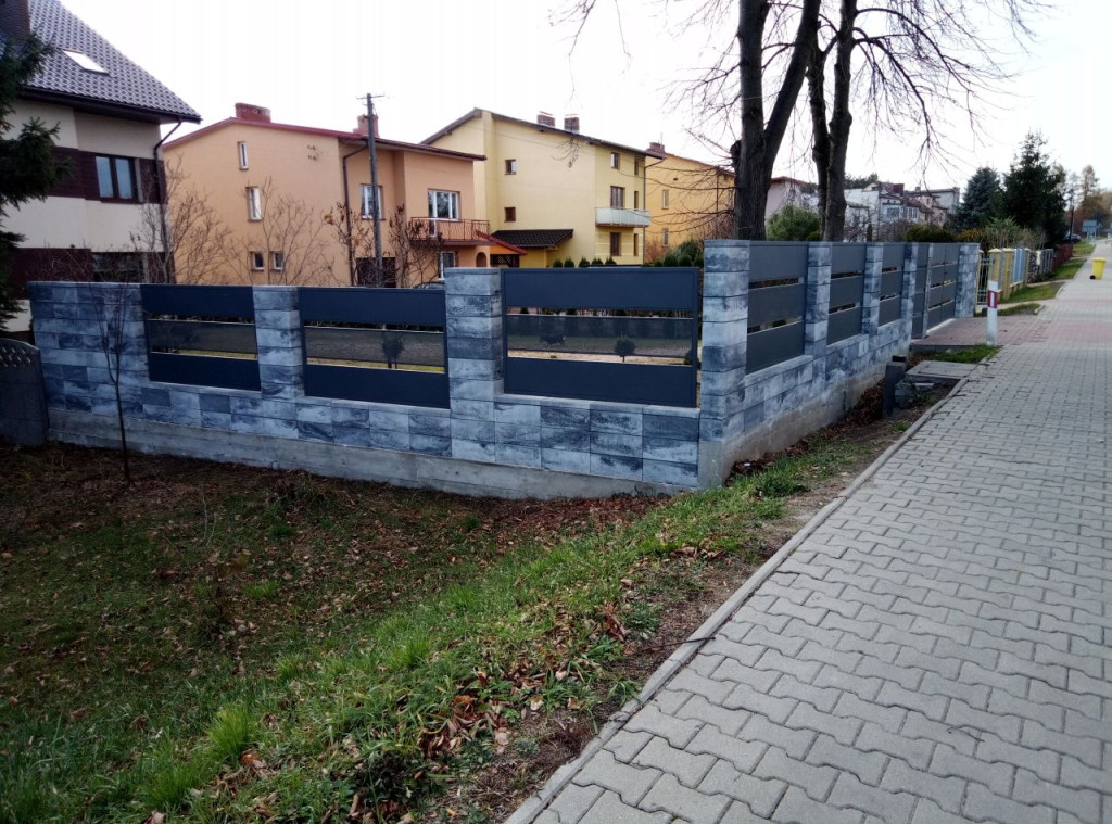 Nowoczesne ogrodzenia od Kampolu na Lipowej! [wideo, zdjęcia]