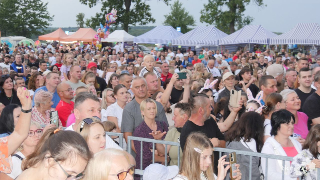 Znakomita zabawa nad Zalewem Antoniów. Radoszyczanie Dzieciom 2025 [wideo, zdjęcia]