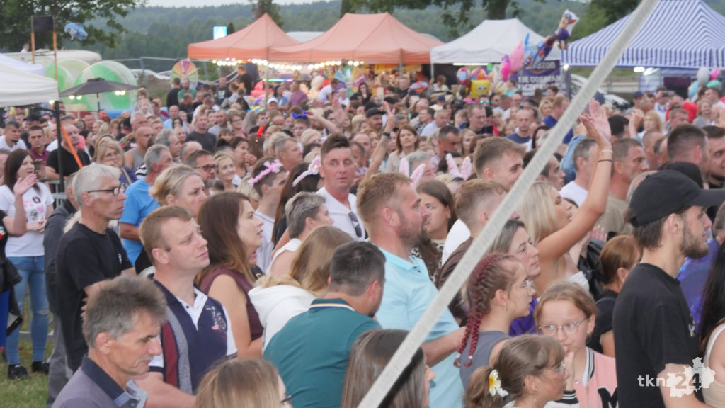 Znakomita zabawa nad Zalewem Antoniów. Radoszyczanie Dzieciom 2025 [wideo, zdjęcia]