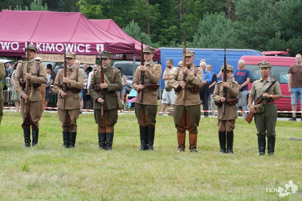 Efektowna rekonstrukcja historyczna i uroczystości w Białym Ługu [fotorelacja]