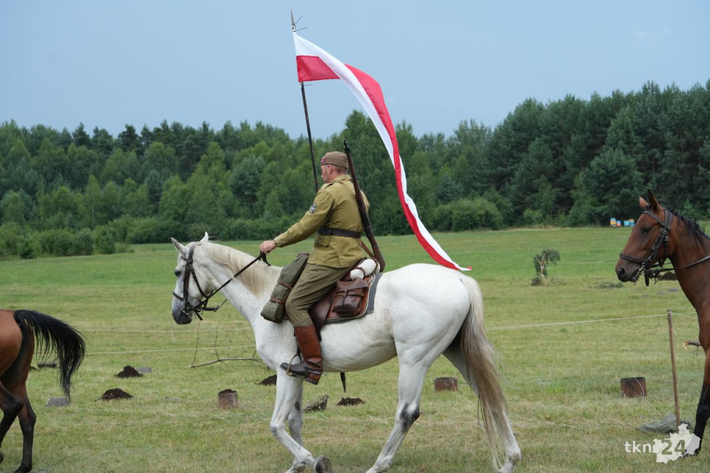 Efektowna rekonstrukcja historyczna i uroczystości w Białym Ługu [fotorelacja]