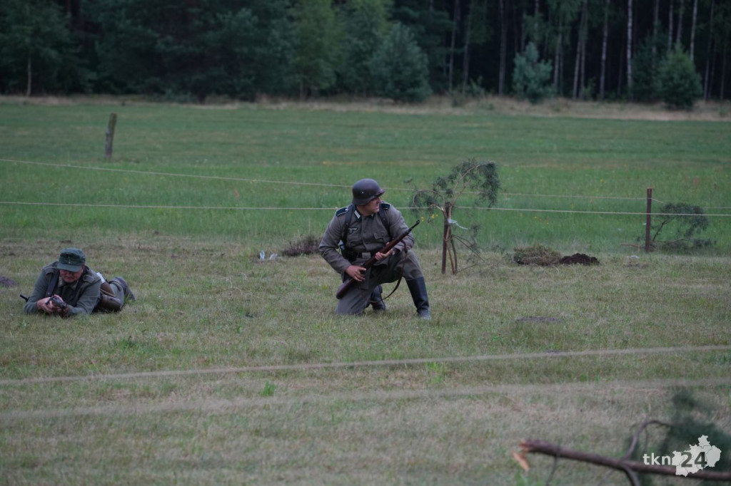27. Pułk Ułanów uroczyście świętował w Białym Ługu. Przedstawiono rekonstrukcję historyczną [wideo, zdjęcia]