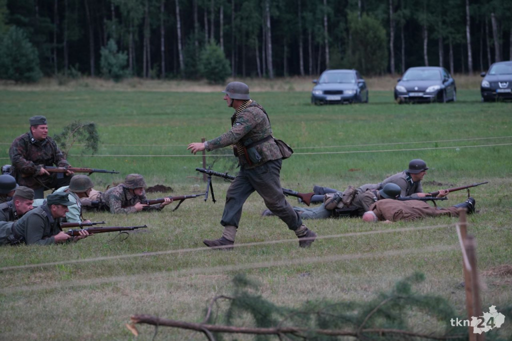 27. Pułk Ułanów uroczyście świętował w Białym Ługu. Przedstawiono rekonstrukcję historyczną [wideo, zdjęcia]