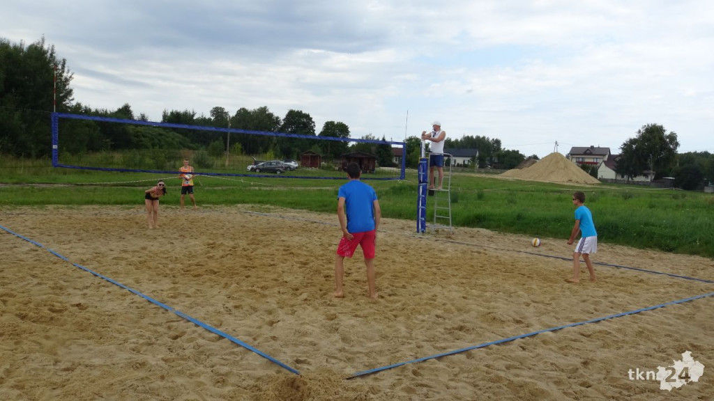 Siatkarskie zmagania o Puchar Burmistrza Radoszyc [wideo, zdjęcia]