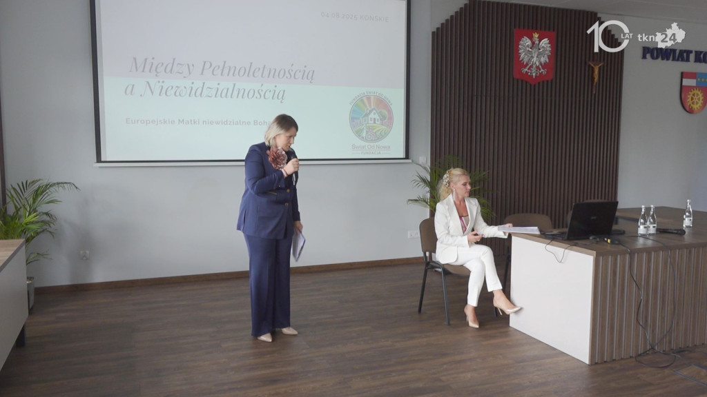 Niewidzialne bohaterki. Dyskusja w starostwie o kobietach wychowujących dzieci z niepełnosprawnościami [wideo, zdjęcia]