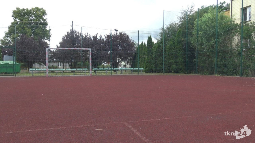 Będzie remont boiska w Gowarczowie. To inwestycja z myślą o młodzieży [wideo, zdjęcia]