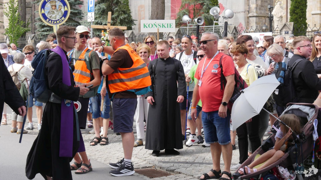 Konecczanie wyruszyli na pielgrzymkę. Zobaczcie wideo i zdjęcia