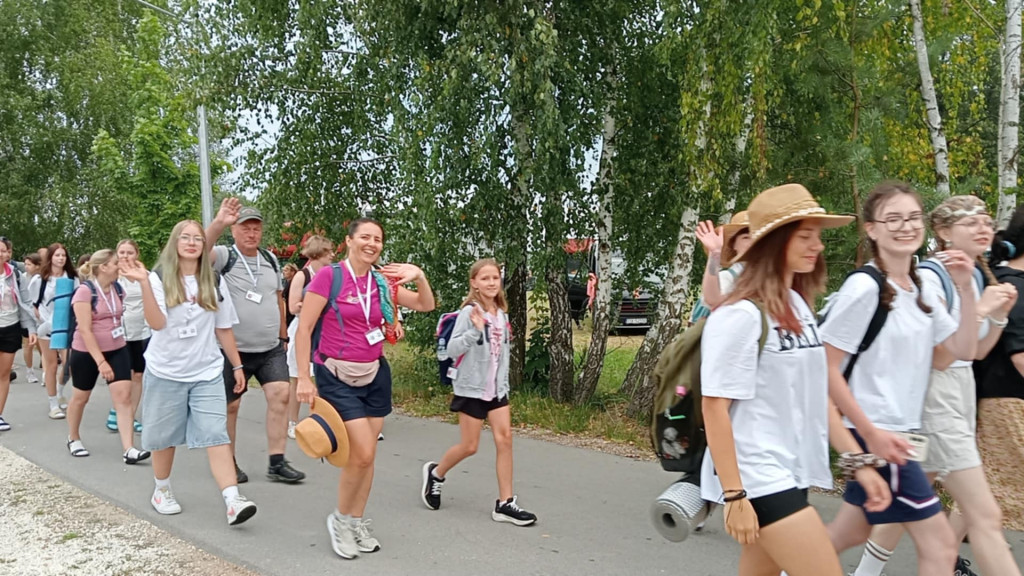 Ważny dzień na pielgrzymce. Długi marsz i duchowe przeżycia [zdjęcia]