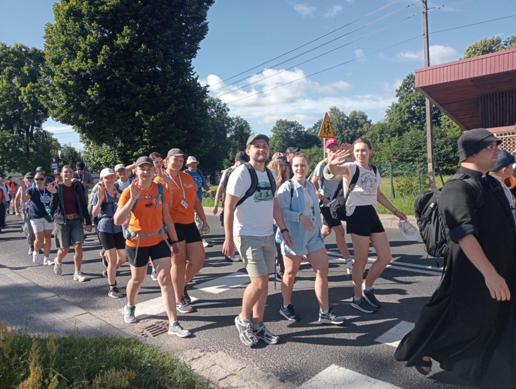 Raport z Pielgrzymki. Pątnicy dotarli do Kolonii Raczkowic [zdjęcia]