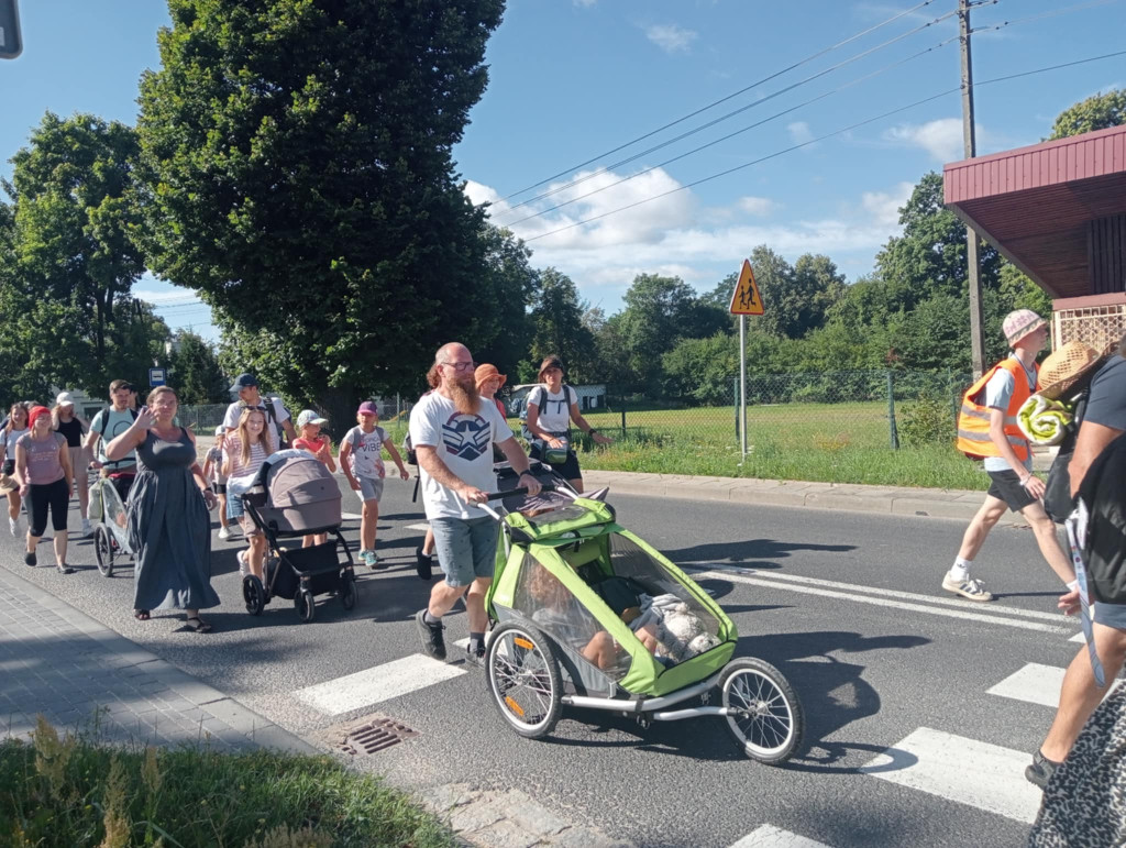 Raport z Pielgrzymki. Pątnicy dotarli do Kolonii Raczkowic [zdjęcia]