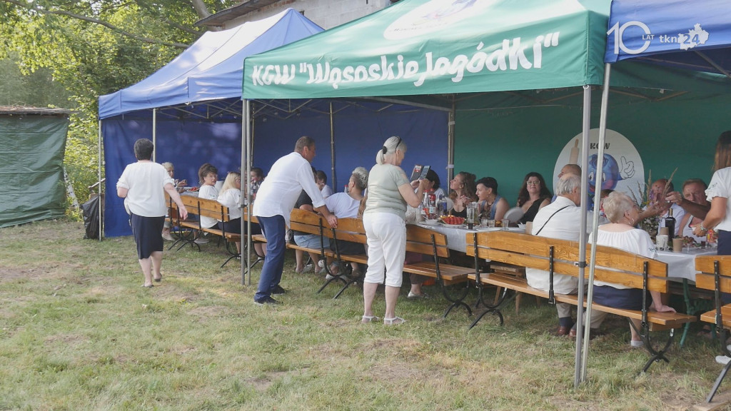 Jagódki mają już rok. Za nimi huczne urodziny [wideo, zdjęcia]
