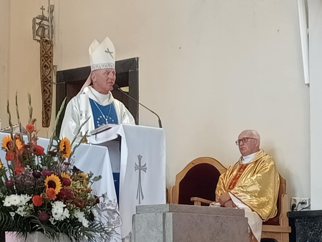 Msza z biskupem i przygotowanie do wejścia na Jasną Górę. Relacja z pielgrzymki [zdjęcia]