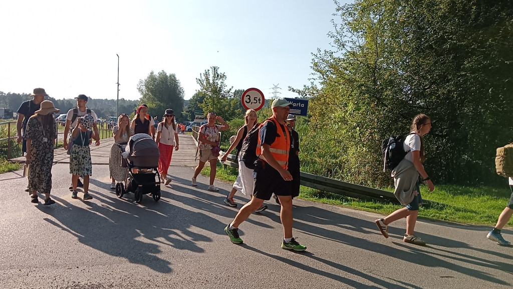 Konecczanie już w Częstochowie. Wideo i zdjęcia z wejścia na Jasną Górę