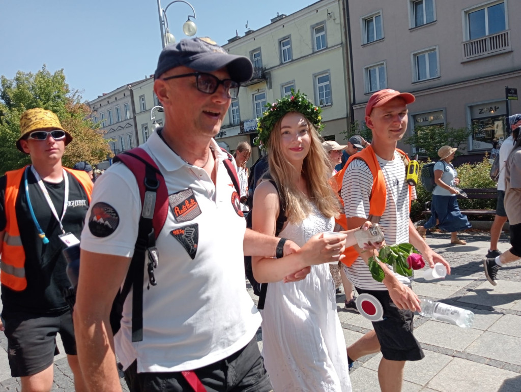 Konecczanie już w Częstochowie. Wideo i zdjęcia z wejścia na Jasną Górę
