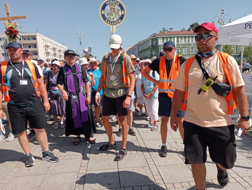 Konecczanie już w Częstochowie. Wideo i zdjęcia z wejścia na Jasną Górę