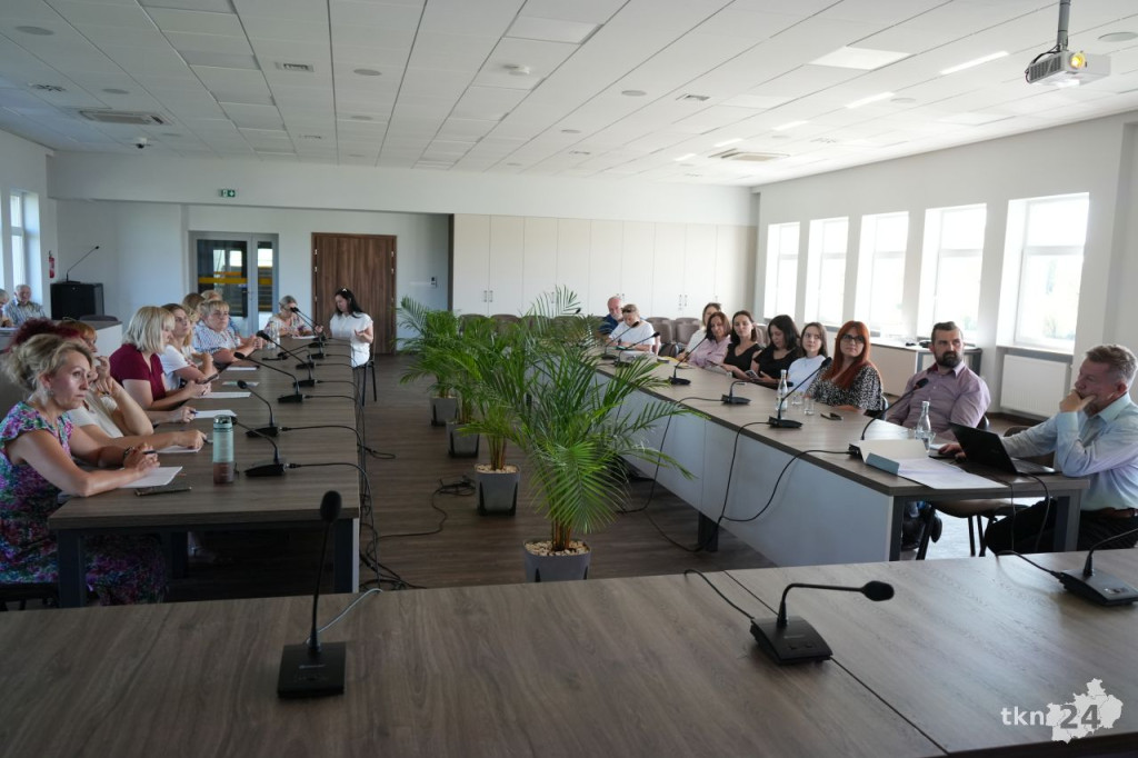 W Końskich odbyło się spotkanie informacyjne dla organizacji i grup nieformalnych [wideo]