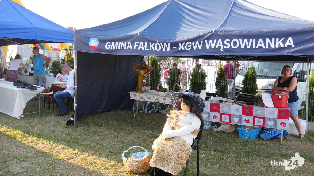 Dożynki powiatu tym razem w Smykowie. Tradycja i wspaniała zabawa z Zenkiem [wideo]