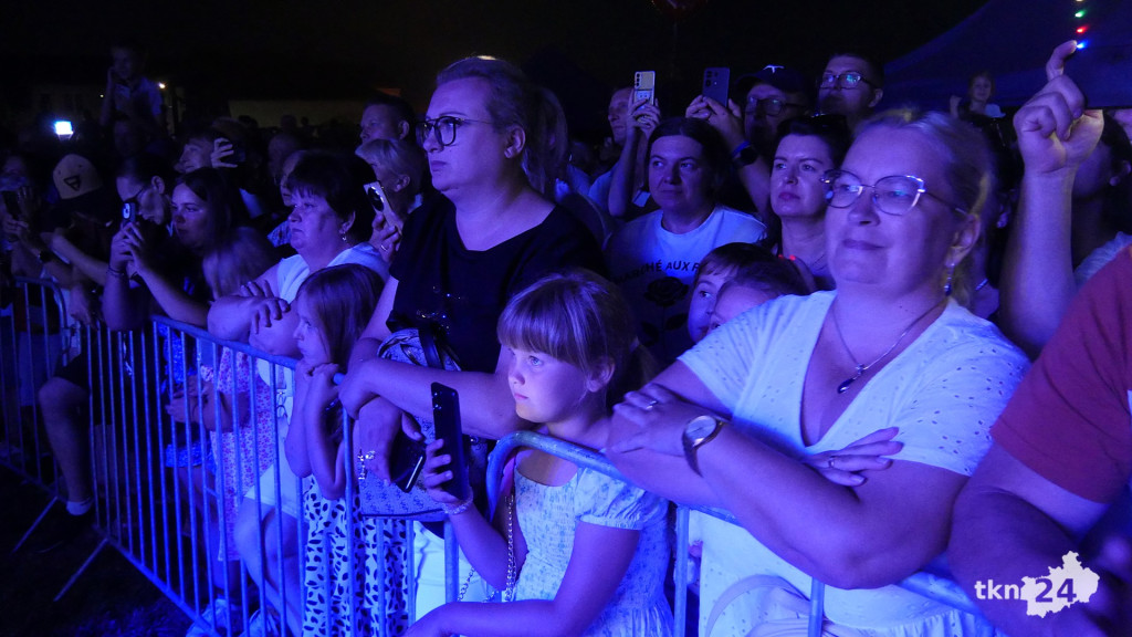 Dożynki powiatu tym razem w Smykowie. Tradycja i wspaniała zabawa z Zenkiem [wideo]
