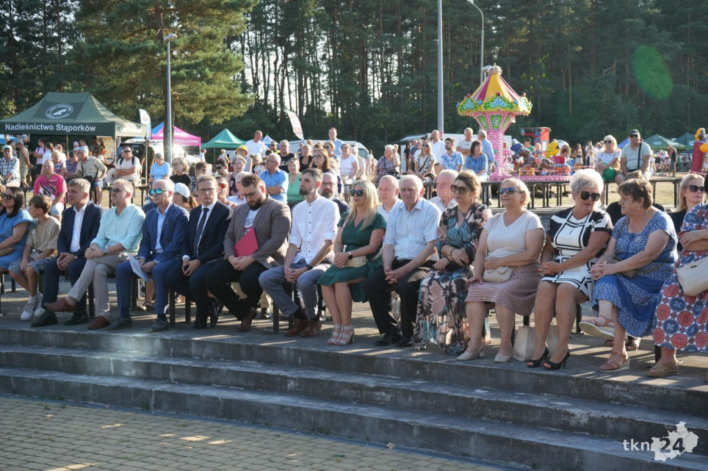 Święto Stąporkowa 2025. Tłumy na koncercie Małgorzaty Ostrowskiej [wideo, zdjęcia]