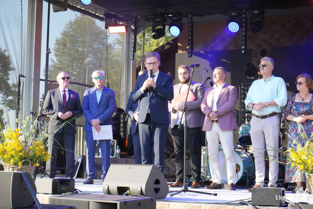 Święto Stąporkowa 2025. Tłumy na koncercie Małgorzaty Ostrowskiej [wideo, zdjęcia]
