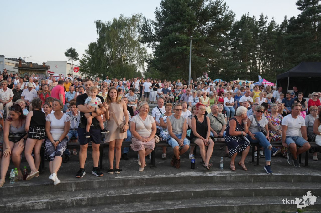 Święto Stąporkowa 2025. Tłumy na koncercie Małgorzaty Ostrowskiej [wideo, zdjęcia]
