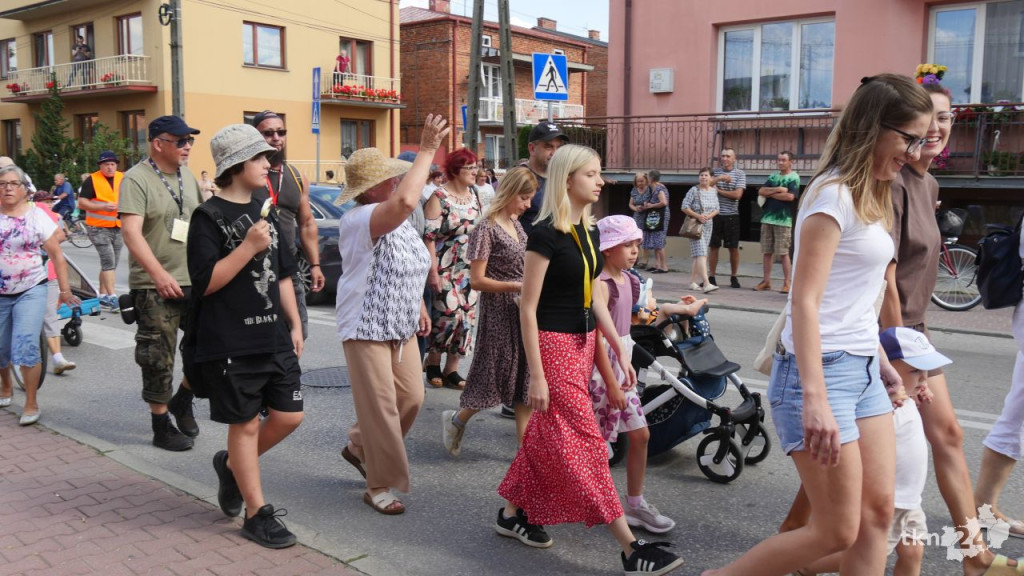 175 raz na pątniczym szlaku. Wymaszerowała pielgrzymka z Radoszyc [wideo, zdjęcia]