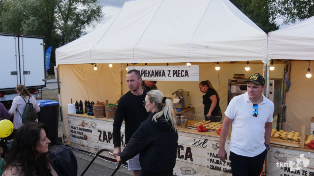 Sobota na Dniach Końskich. Świetni lokalni muzycy, sport i Kubańczyk [wideo, zdjęcia]