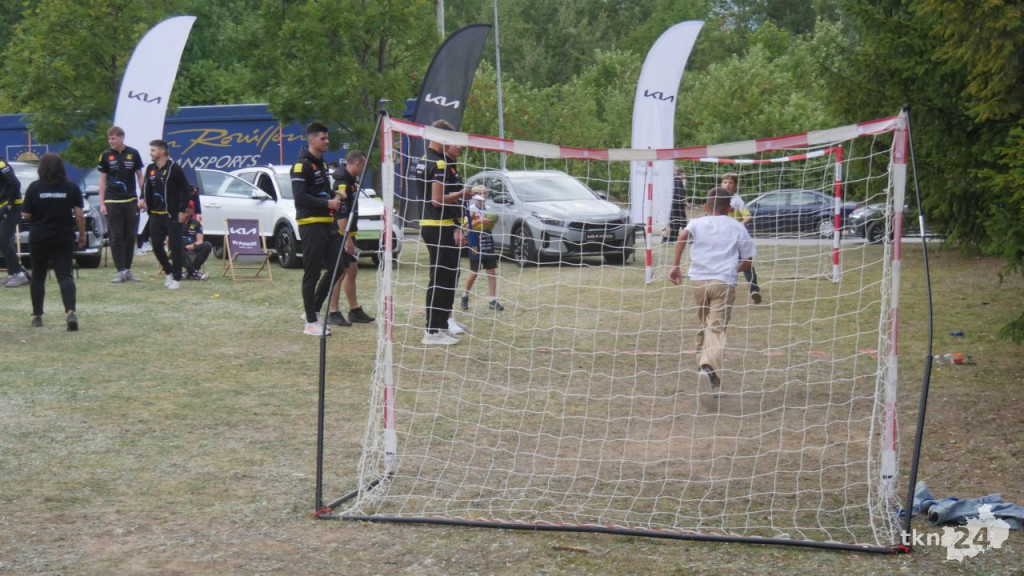 Sobota na Dniach Końskich. Świetni lokalni muzycy, sport i Kubańczyk [wideo, zdjęcia]
