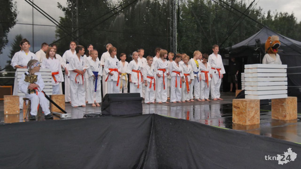Sobota na Dniach Końskich. Świetni lokalni muzycy, sport i Kubańczyk [wideo, zdjęcia]