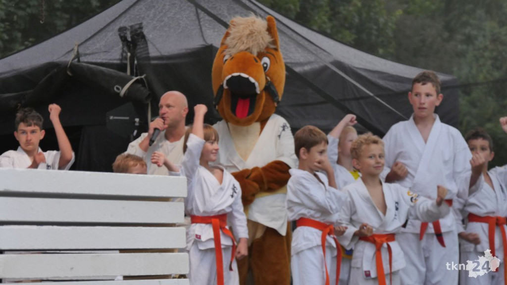Sobota na Dniach Końskich. Świetni lokalni muzycy, sport i Kubańczyk [wideo, zdjęcia]