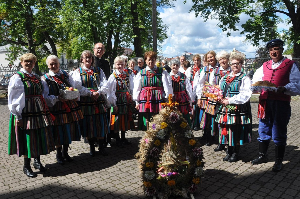 Dożynki i nowi duszpasterze w Kolegiacie św. Mikołaja