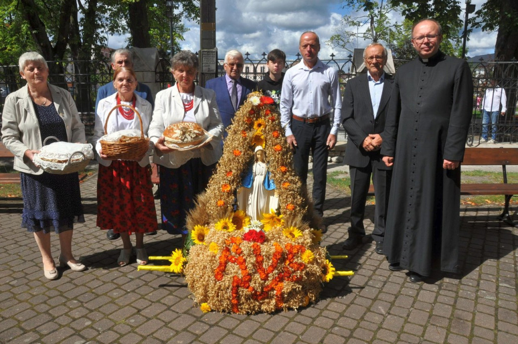 Dożynki i nowi duszpasterze w Kolegiacie św. Mikołaja