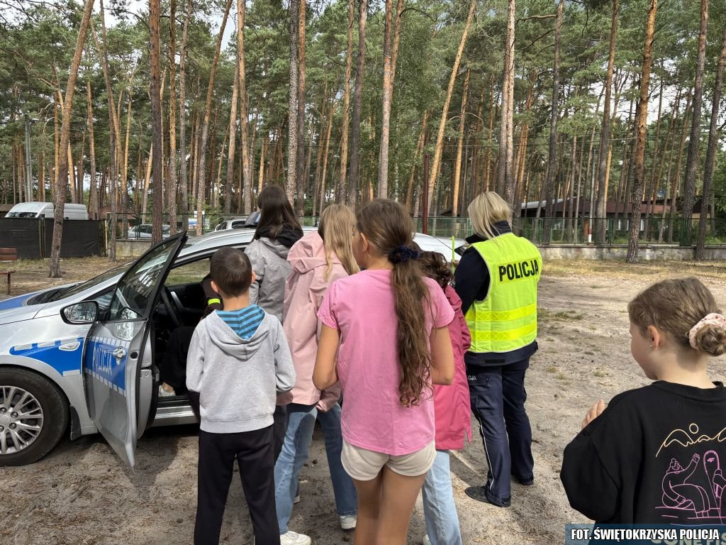Bezpieczne wakacje. Policjantki edukowały dzieci w Sielpi [zdjęcia]