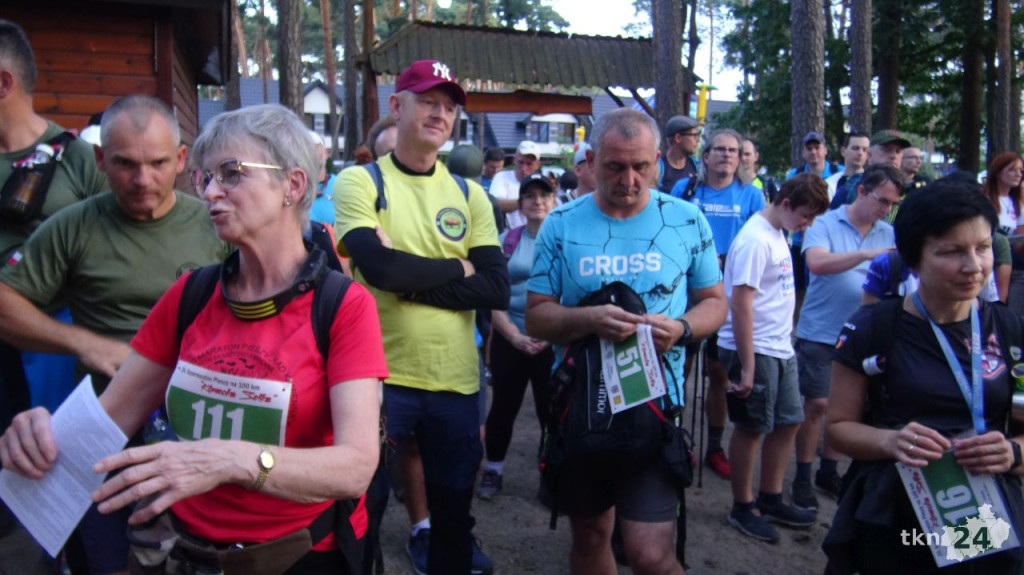 Konecka Setka ruszyła. Najwytrwalsi piechurzy są na trasie [wideo, zdjęcia]