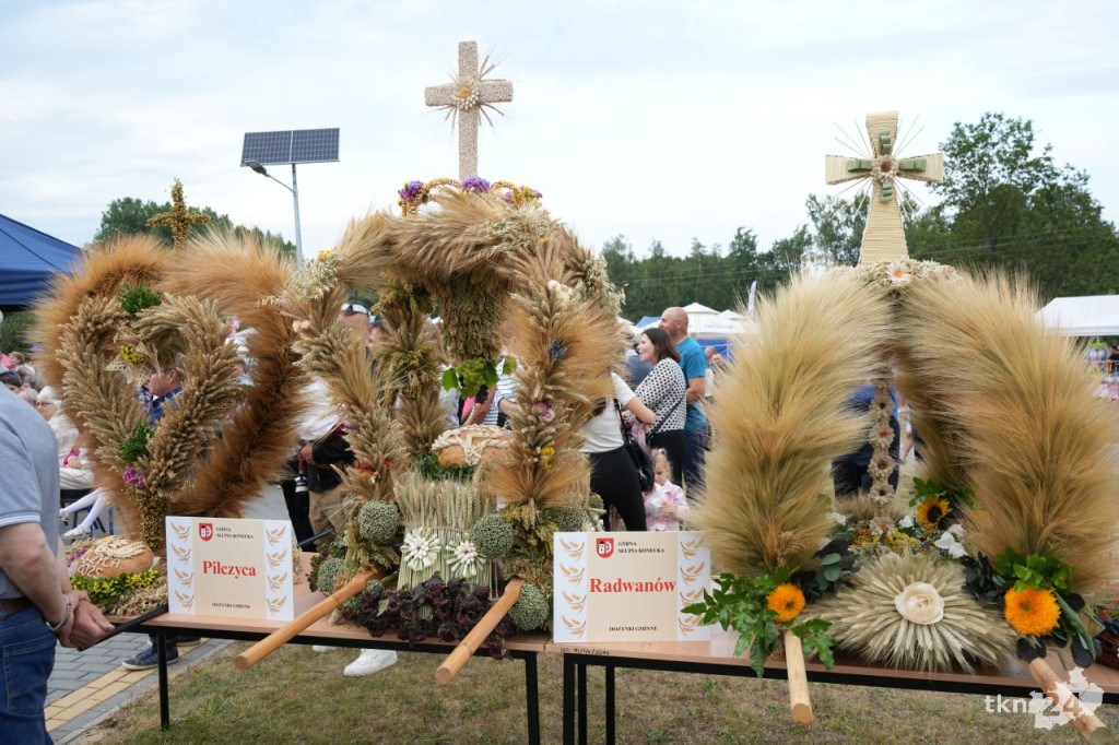 Zespół Baciary gwiazdą dożynek w gminie Słupia Konecka [wideo, zdjęcia]