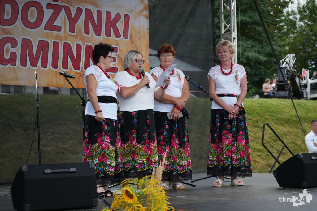 Zespół Baciary gwiazdą dożynek w gminie Słupia Konecka [wideo, zdjęcia]